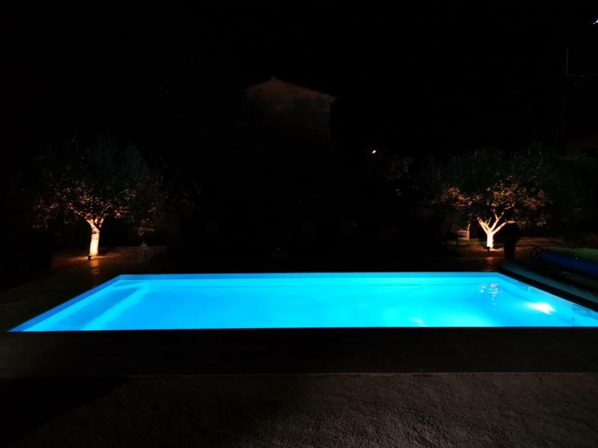Villa Les 2 Oliviers Le Luc Exterior foto